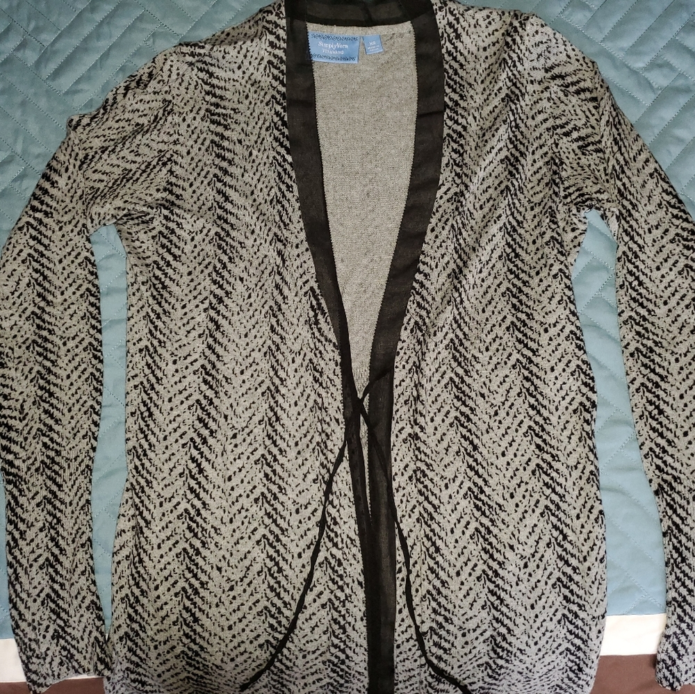 Cardigan sweater
